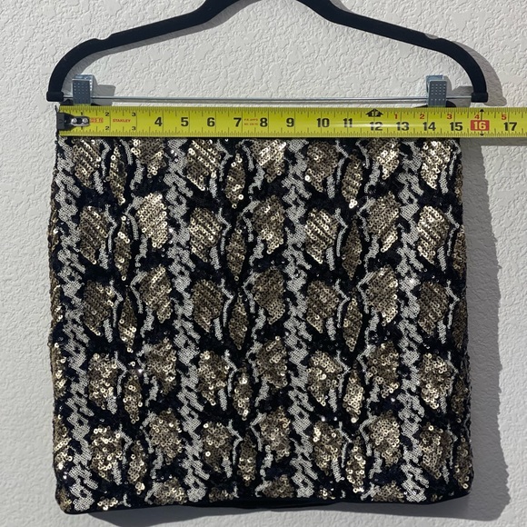 Guess Embellished Leopard Printed Skirt  
Style # W54D40W71S1 - Picture 5 of 6
